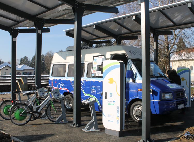 Predstavljena nova punionica za električna vozila u sklopu projekta Grada Koprivnice Low Carb u kampusu