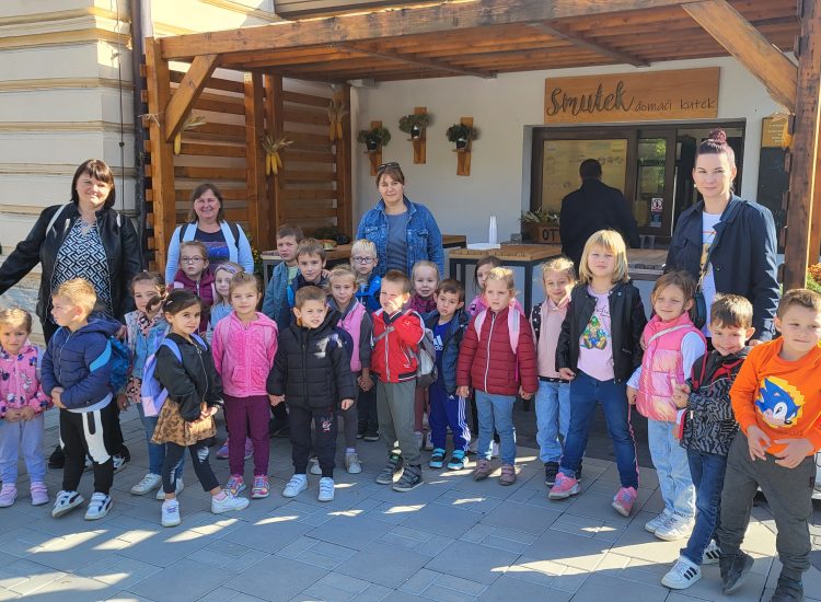 Dječji vrtić Igra na zdravom doručku u Smuteku