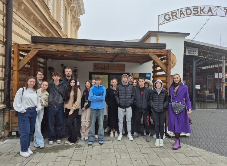 Učenici iz Slovačke obišli tržnicu i Smutek