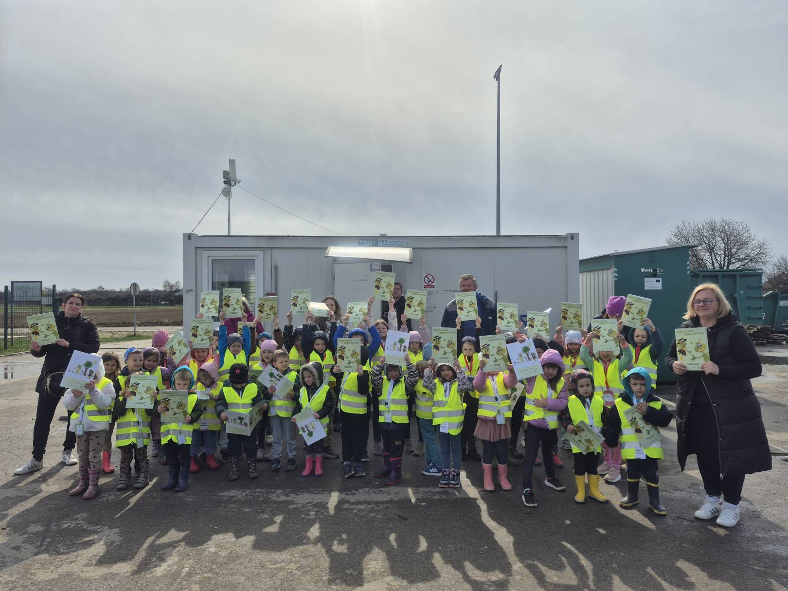 Povodom Svjetskog dana recikliranja mališani iz DV Medenjak posjetili Reciklažno dvorište