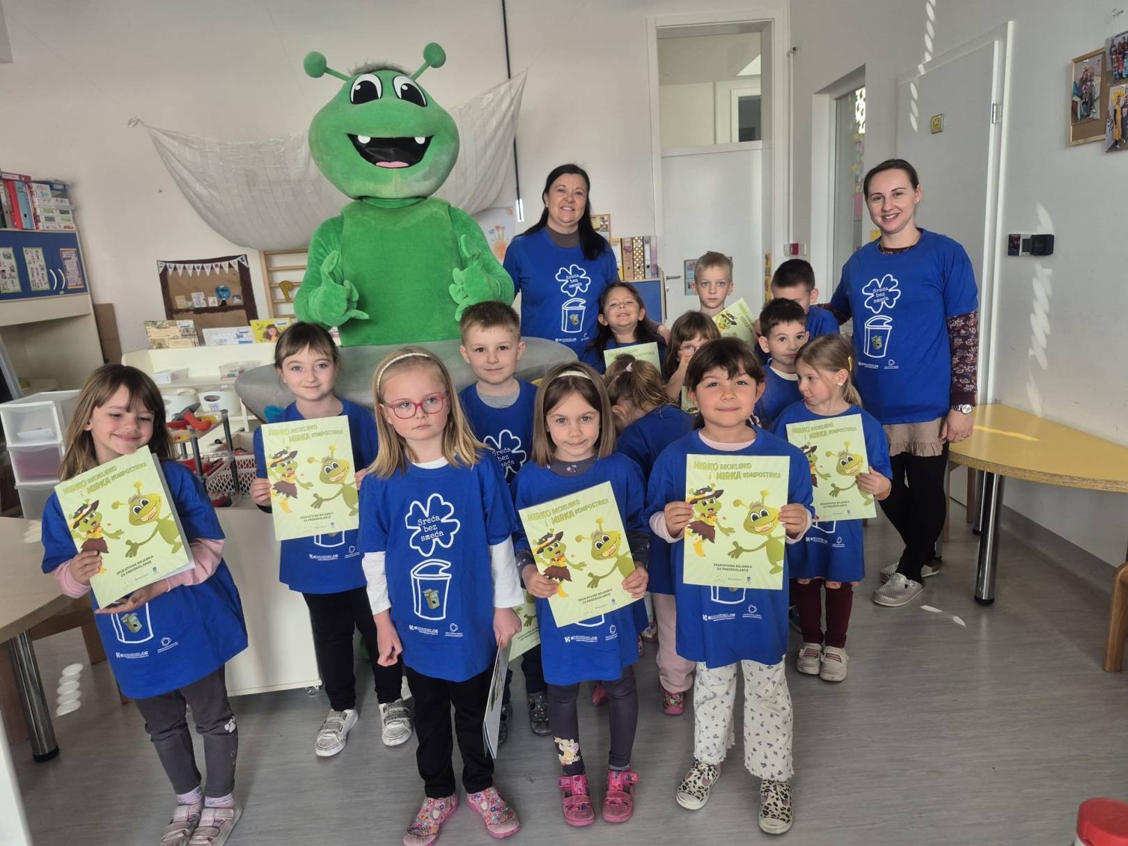 Mirko Reciklirko razveselio učenike i mališane u Općini Đelekovec