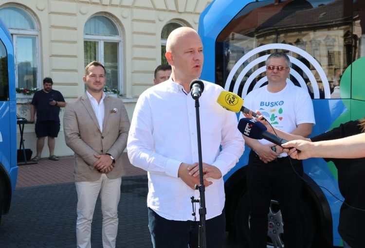 Bus Ko pocetna konferencija 2026