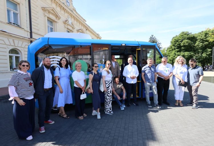 Bus Ko pocetna konferencija 2026