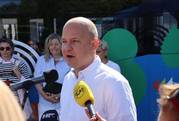 Bus Ko pocetna konferencija 2026