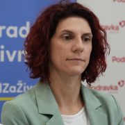 Veselo u skolu press