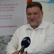 Veselo u skolu press