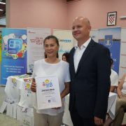 Veselo u skolu press