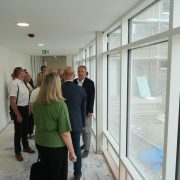Veselo u skolu press